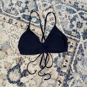 Black bikini